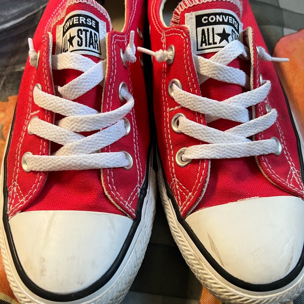 Converse All Stars.  Only worn a few times.